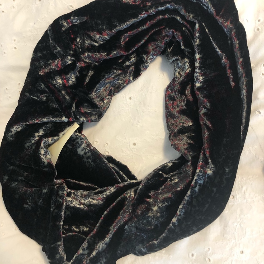 Velvet JOHNNY WAS Circle Scarf